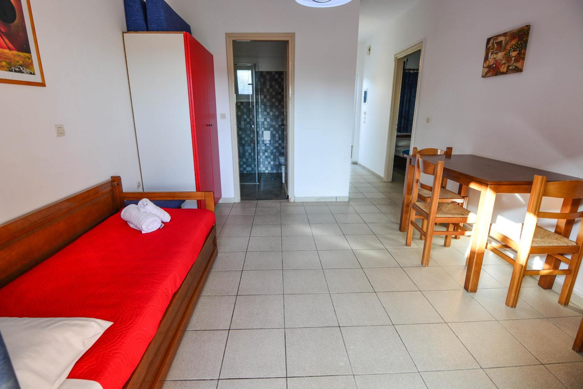 Epavlis Apartments ポルト・ヘリ エクステリア 写真